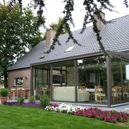 B&B Artiriacumhoeve Zedelgem Bagian luar foto
